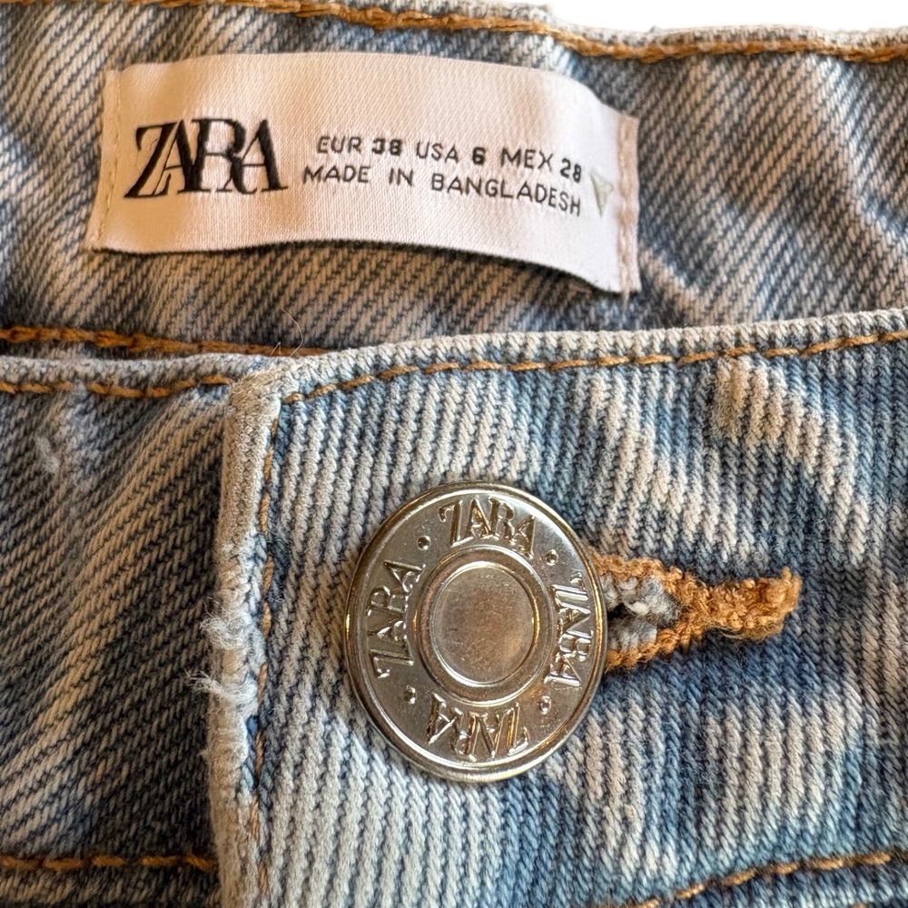 Zara Womens High Waisted Straight‎ Leg Distressed Jeans Light Wash Blue Size 6 - Picture 4 of 4